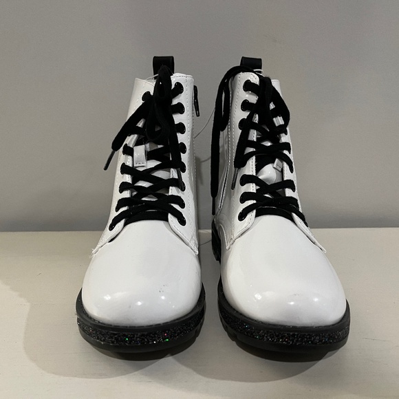 MIA Giuletta Glitter Sole Boot (Little Kid & Big Kid) - Picture 2 of 5